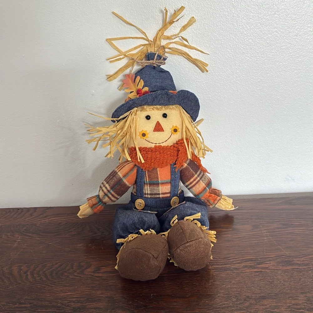 NWT- 12-1/2” Fall Harvest Scarecrow Sitter Decoration - Picture 13 of 17